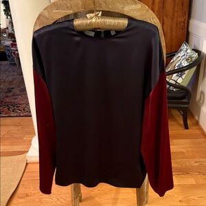 Vince Navy Blue and Burgundy Silk Blouse, Never Worn, Like new Condition